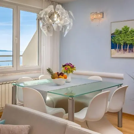 Brilliant Blue Luxury سبليت