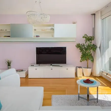 Brilliant Blue Luxury سبليت