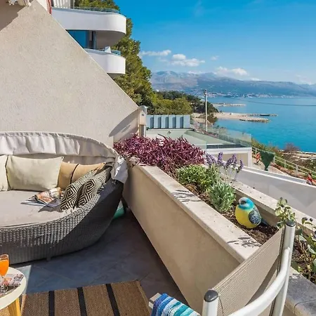 Brilliant Blue Luxury Apartmán *